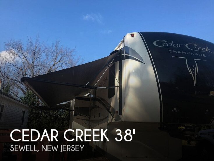 Thumbnail Photo undefined for 2018 Forest River Cedar Creek